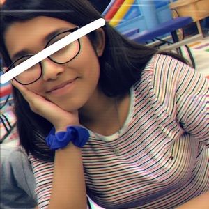 Meet your Posher, Alexis